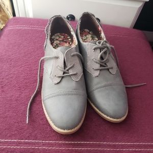 Grey Oxford Shoes by Sugar